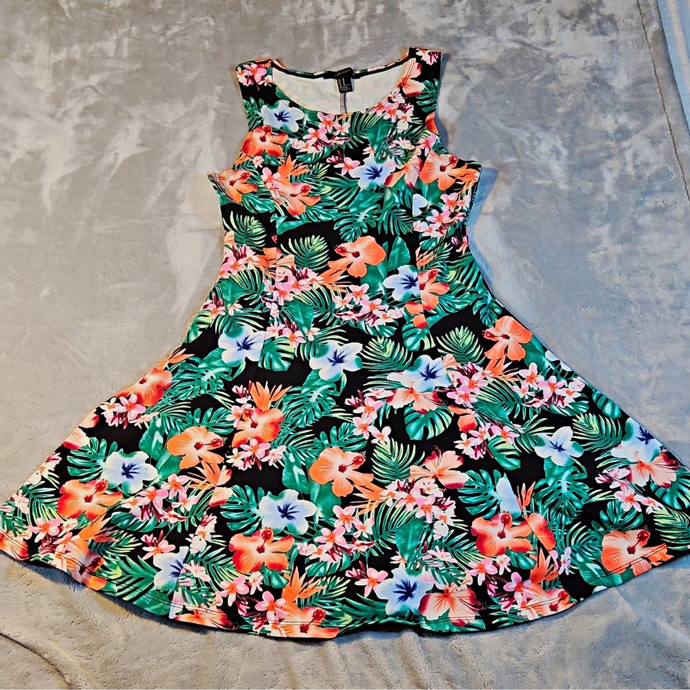 Forever 21 Women's Tropical Floral A-Line Sleeveless Knit Dress Knee Length M